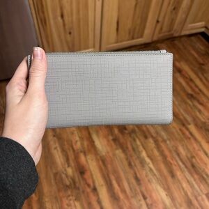 Dagne Dover Tri-fold wallet
